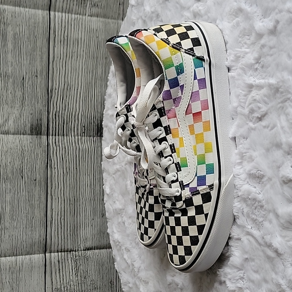 Vans Multicolor Sneakers, Unisex Size  6.0, Decent Condition - Picture 2 of 9